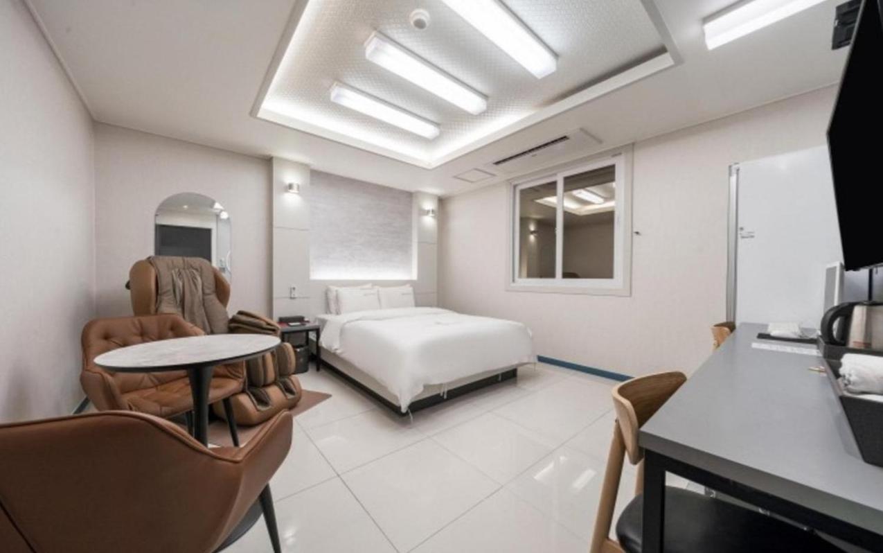 Ballantine Business Hotel Gwangju Metropolitan City Esterno foto