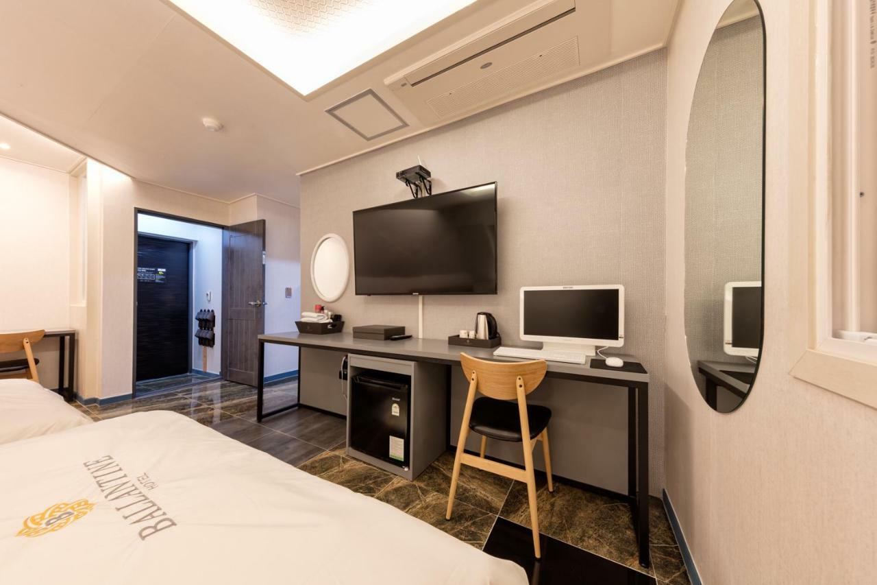 Ballantine Business Hotel Gwangju Metropolitan City Esterno foto